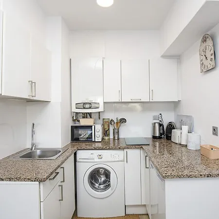 Con Gran Terraza En * Girona