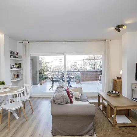 Con Gran Terraza En Girona