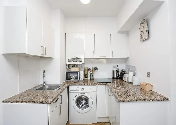 Con Gran Terraza En * 지로나